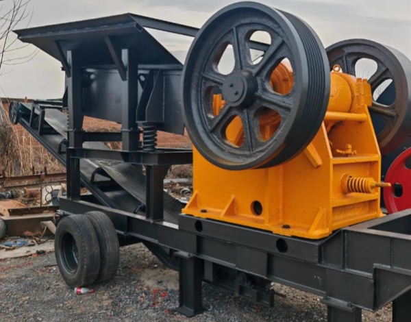 Mobile Crushing Equipment: On-Site Efficiency Redefined